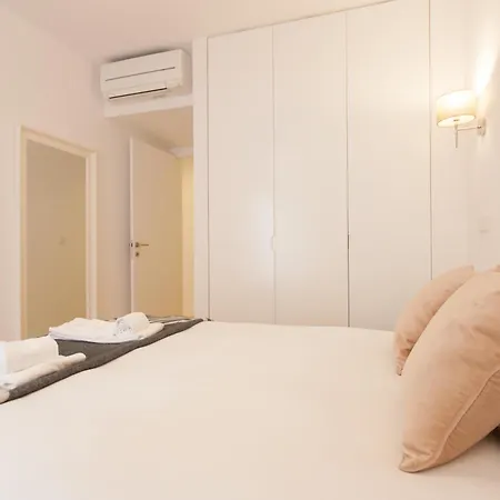 Apartman Mouraria Blue Three-bedroom W/ Parking - By Lu Holidays *