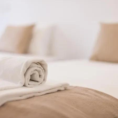 Mouraria Blue Three-bedroom W/ Parking - By Lu Holidays Apartmán