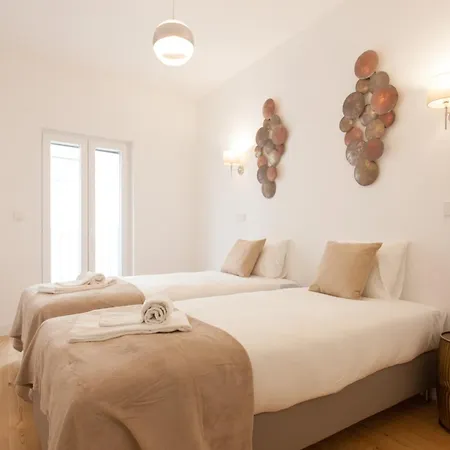 Mouraria Blue Three-bedroom W/ Parking - By Lu Holidays Apartment Lisbon